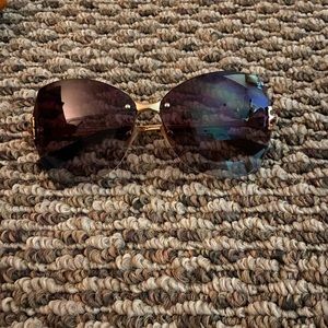Tory Burch sunglasses that have never been worn